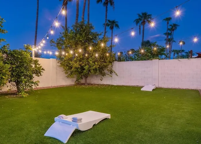 Heated Pool Mini Putt Large Backyard Oasis *
